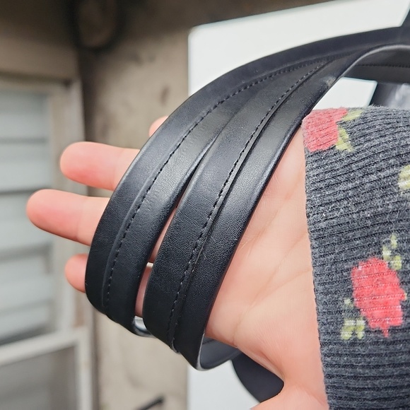 Sorial New York Expandable Shoulder Tote in Black and Gray - Picture 7 of 17